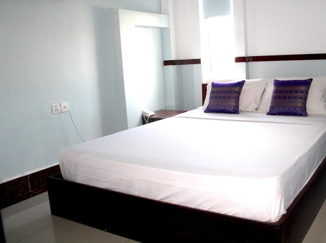 Lalune Hotel Phnom Penh Exterior foto